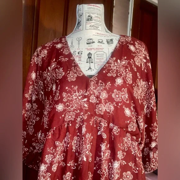 Baileyblue brand Flowy Dress.  SizeXL - Picture 4 of 7